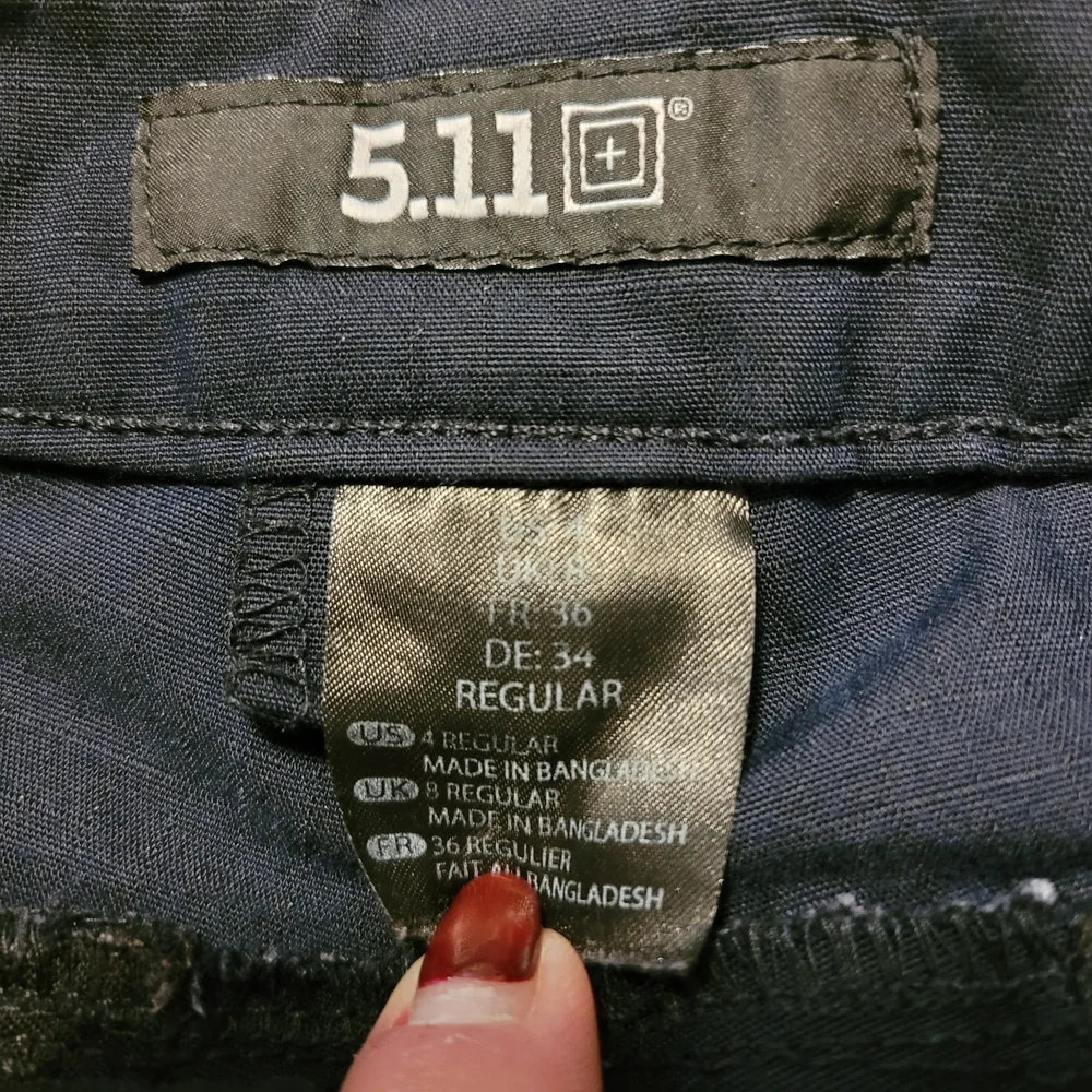 5.11 Tactical Dark Blue Cargo Pants - Picture 3 of 3